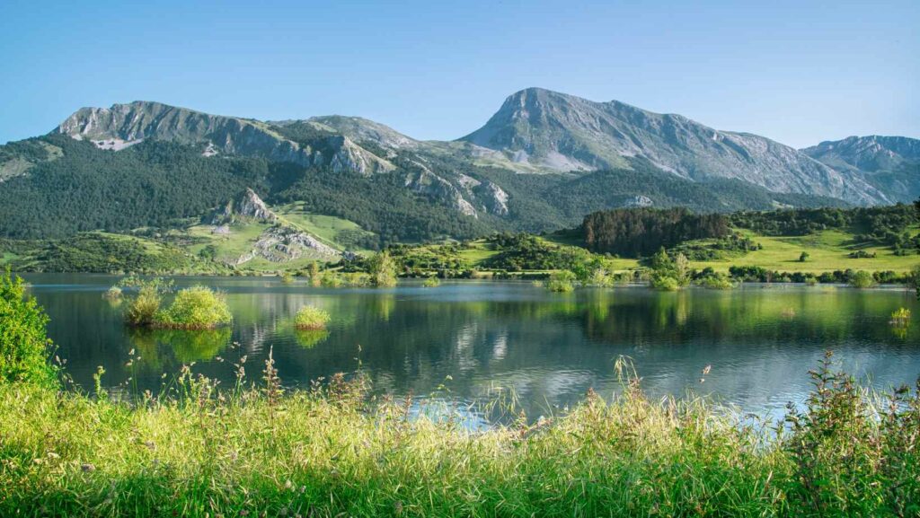can you swim in alpine lakes
