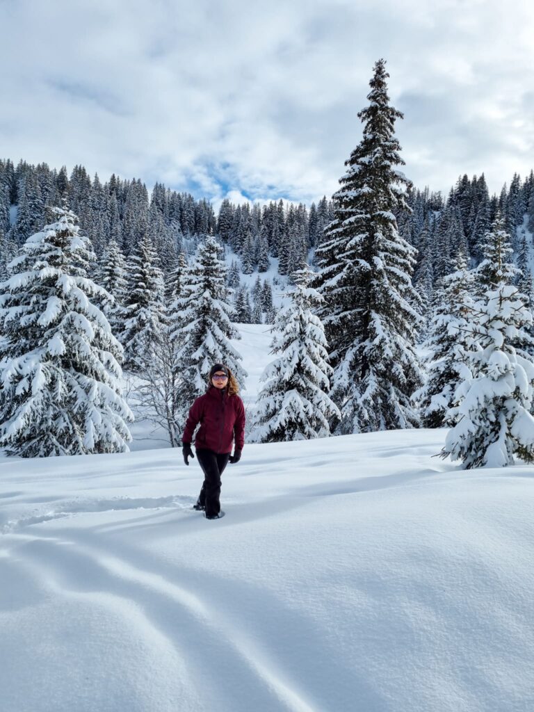 balade en raquette la clusaz