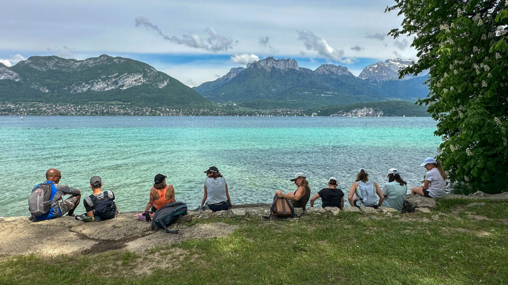 combien de km le tour du lac d'Annecy